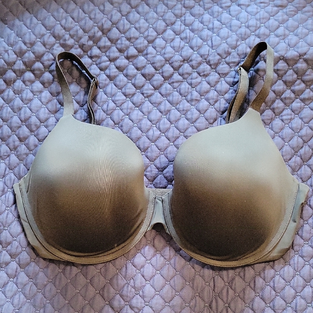 Victoria's Secret Lightly Lined T-shirt Bra 38 DDD